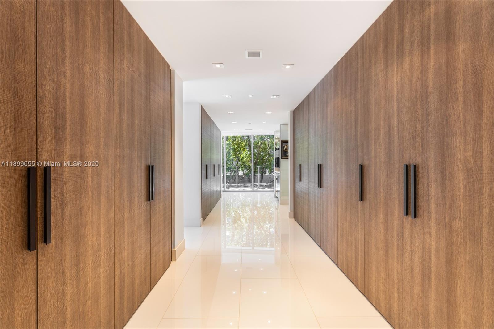 1 Collins Ave #207, Miami Beach FL 33139