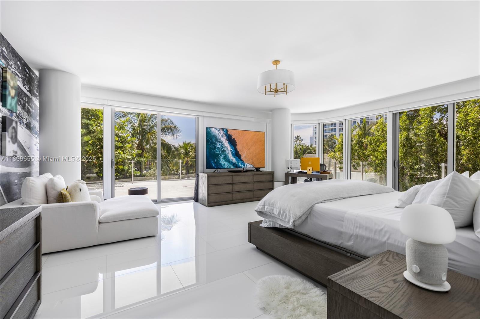 1 Collins Ave #207, Miami Beach FL 33139