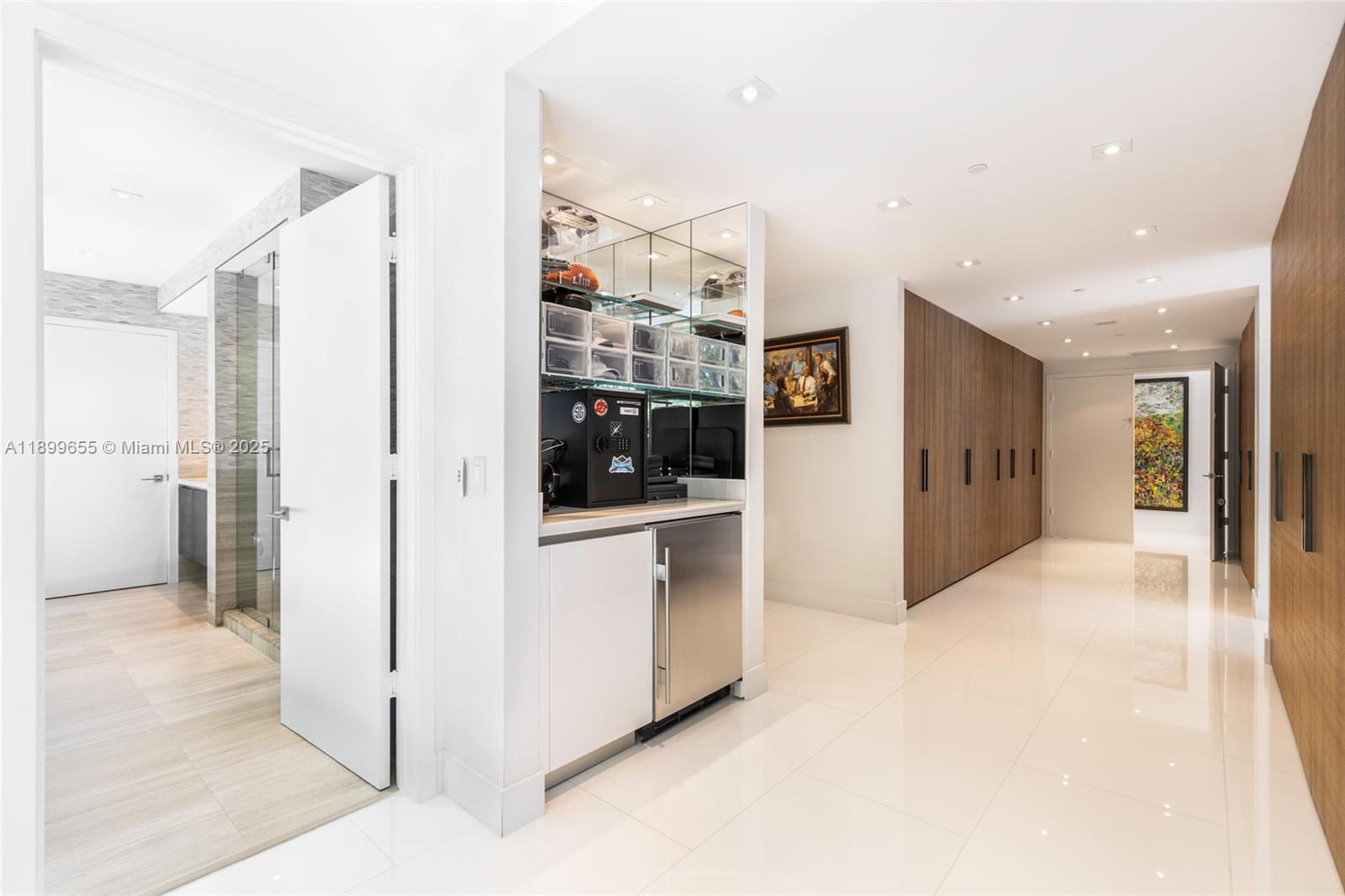 1 Collins Ave #207, Miami Beach FL 33139