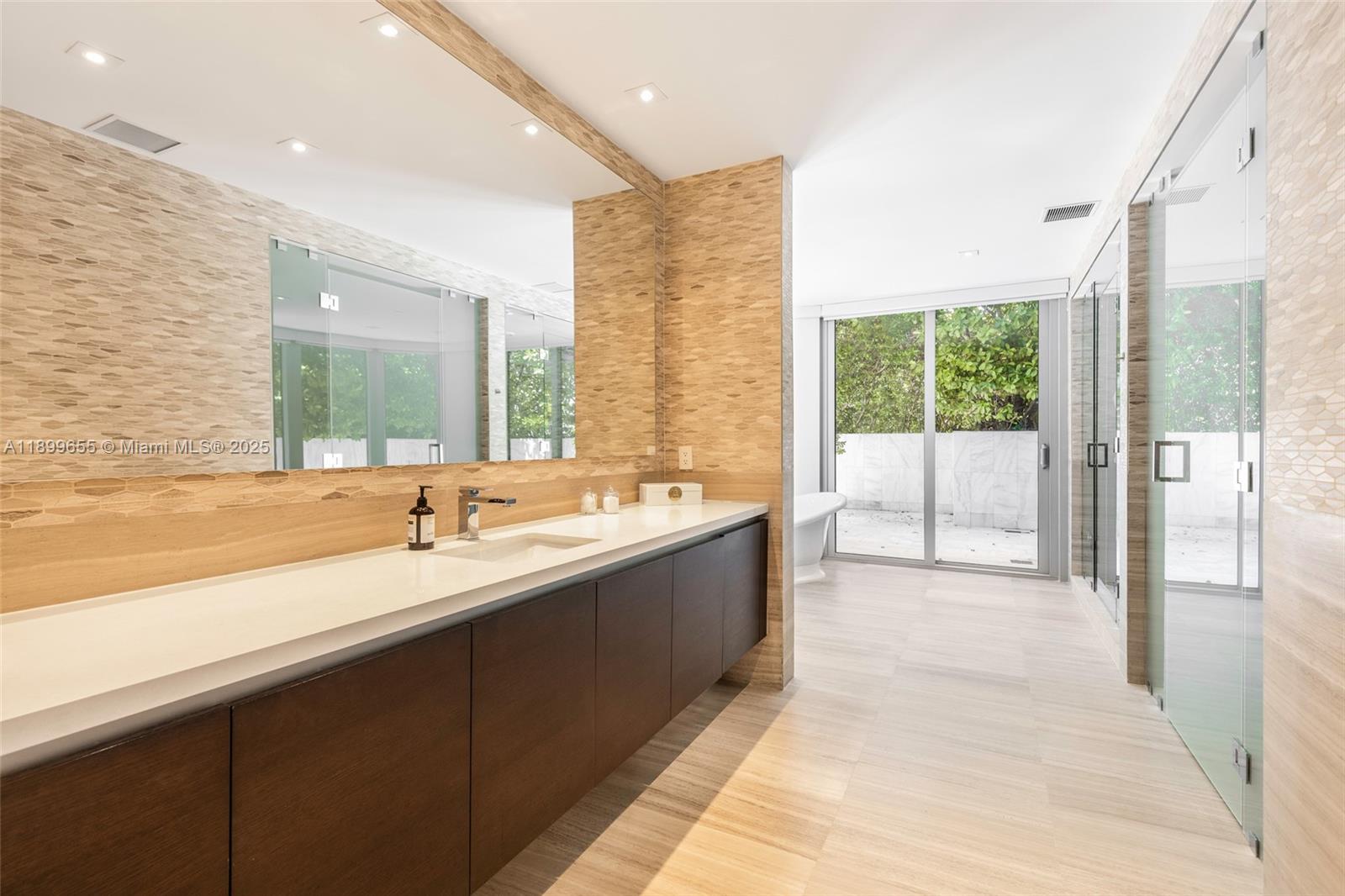 1 Collins Ave #207, Miami Beach FL 33139