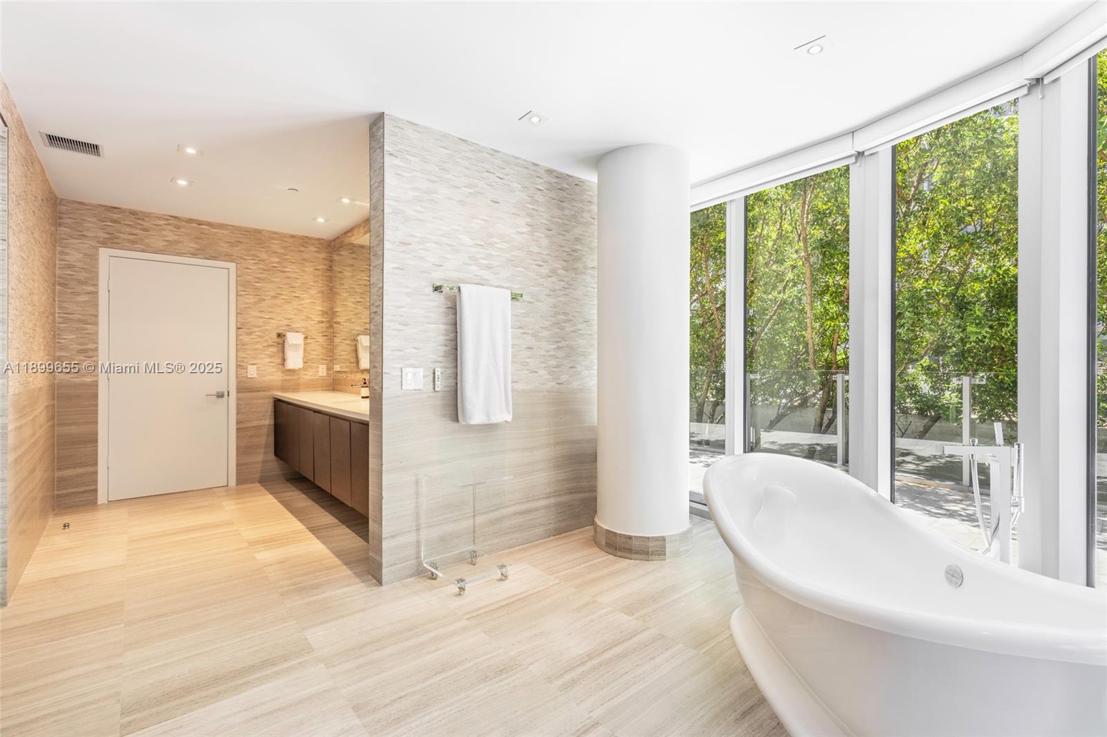 1 Collins Ave #207, Miami Beach FL 33139