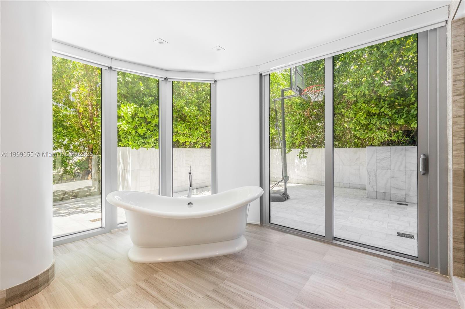 1 Collins Ave #207, Miami Beach FL 33139