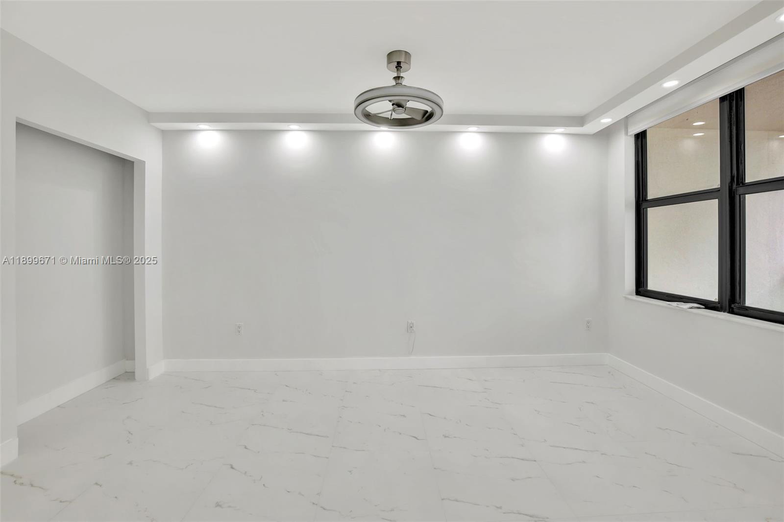 9801 Collins Ave #15X, Bal Harbour FL 33154