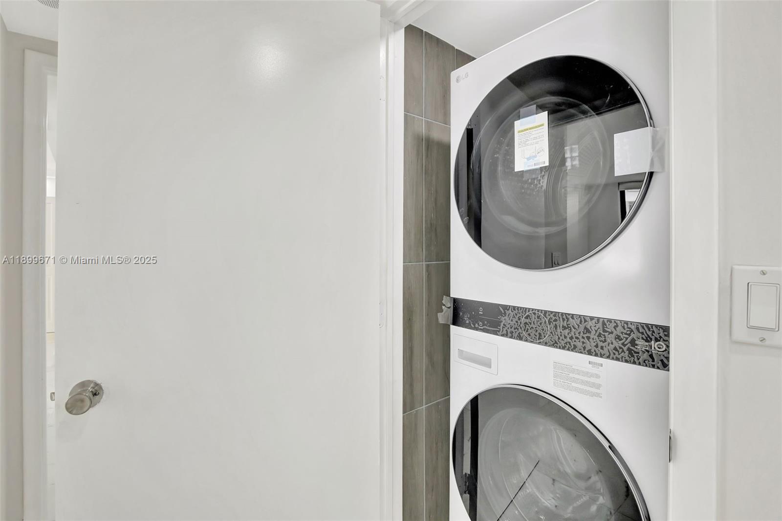 9801 Collins Ave #15X, Bal Harbour FL 33154