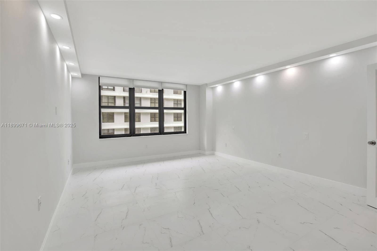 9801 Collins Ave #15X, Bal Harbour FL 33154