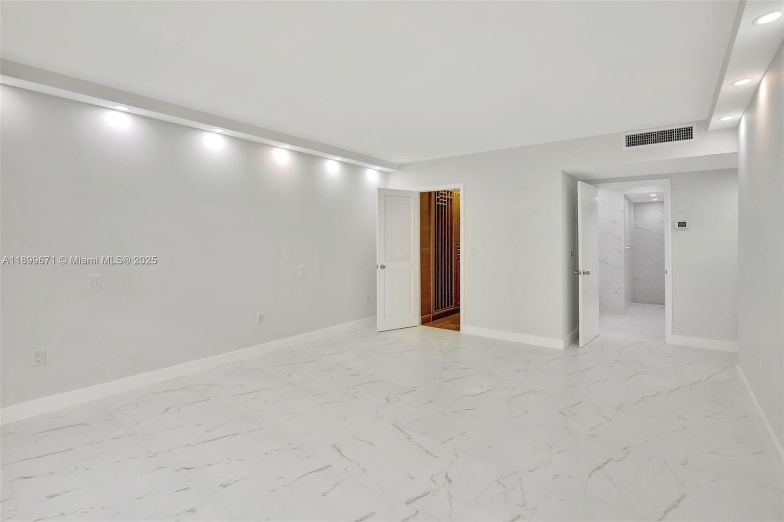 9801 Collins Ave #15X, Bal Harbour FL 33154