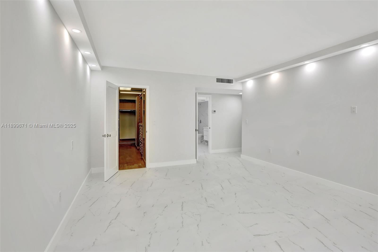 9801 Collins Ave #15X, Bal Harbour FL 33154