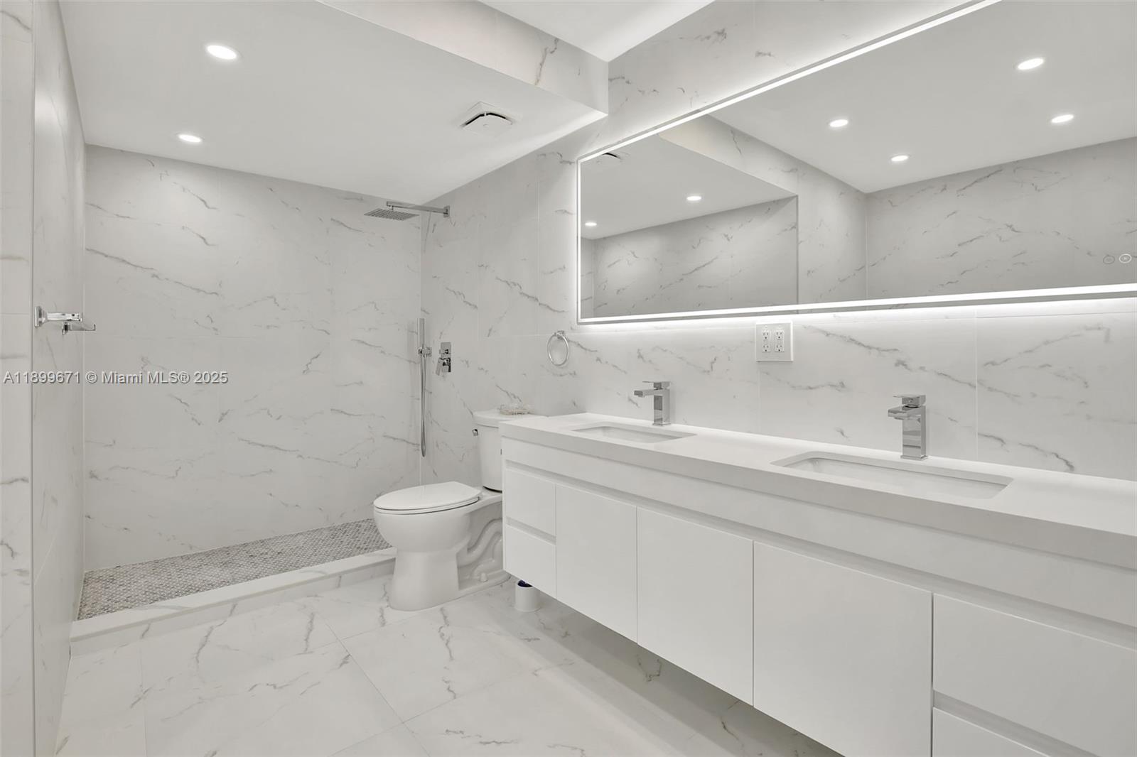 9801 Collins Ave #15X, Bal Harbour FL 33154