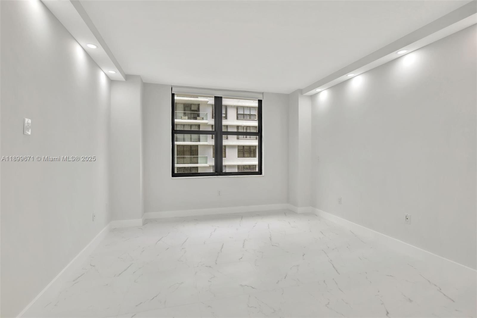 9801 Collins Ave #15X, Bal Harbour FL 33154