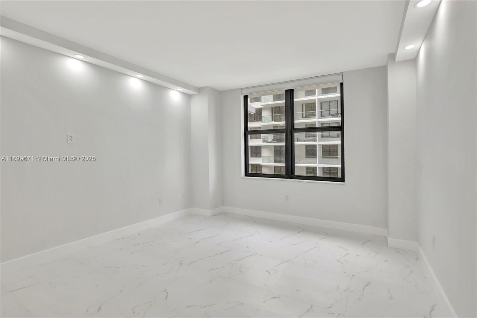 9801 Collins Ave #15X, Bal Harbour FL 33154