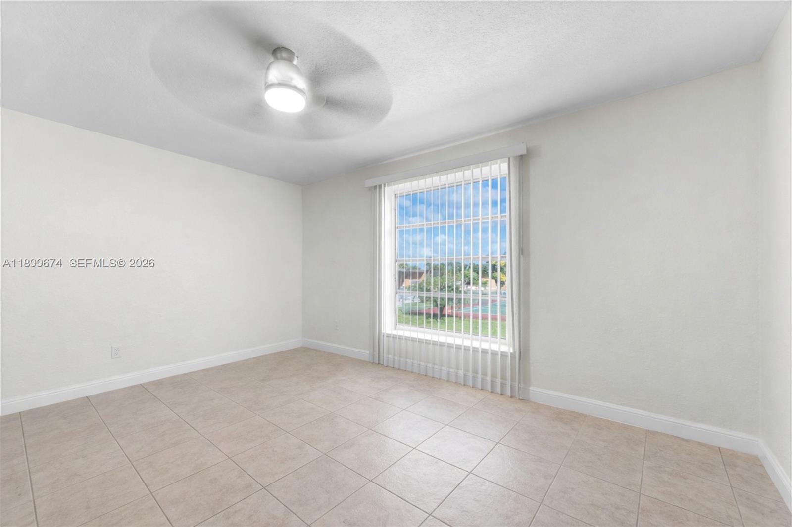 9437 SW 76th St #V25, Miami FL 33173