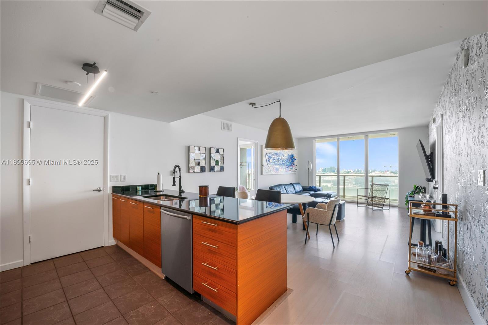 50 Biscayne Blvd #2308, Miami FL 33132