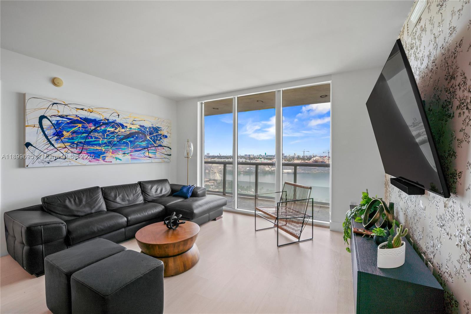 50 Biscayne Blvd #2308, Miami FL 33132