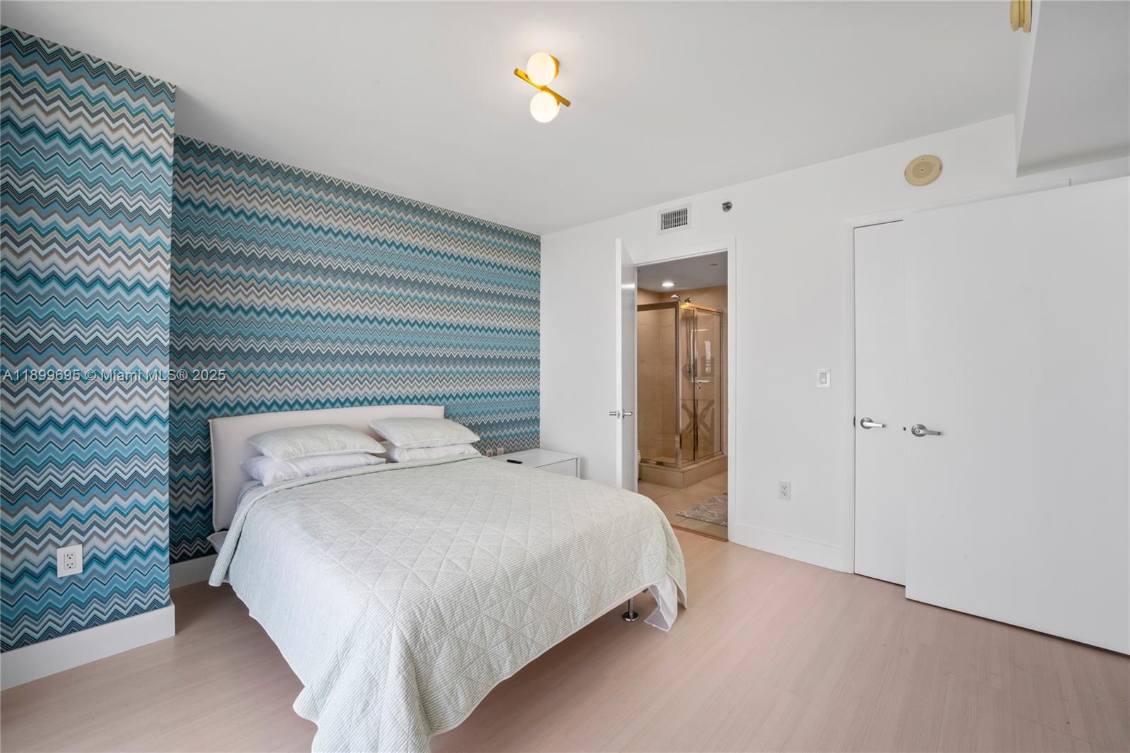 50 Biscayne Blvd #2308, Miami FL 33132