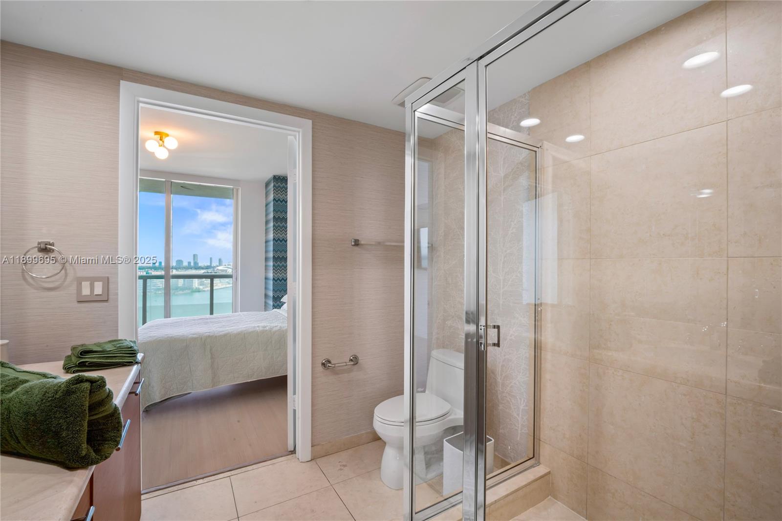 50 Biscayne Blvd #2308, Miami FL 33132