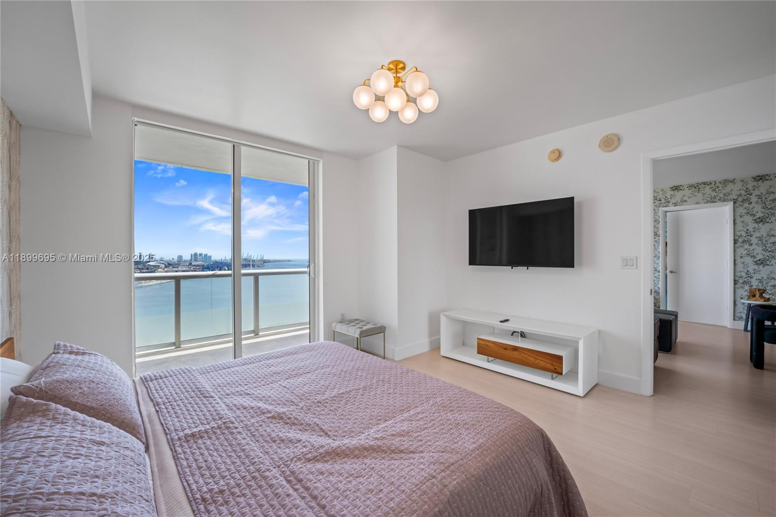 50 Biscayne Blvd #2308, Miami FL 33132
