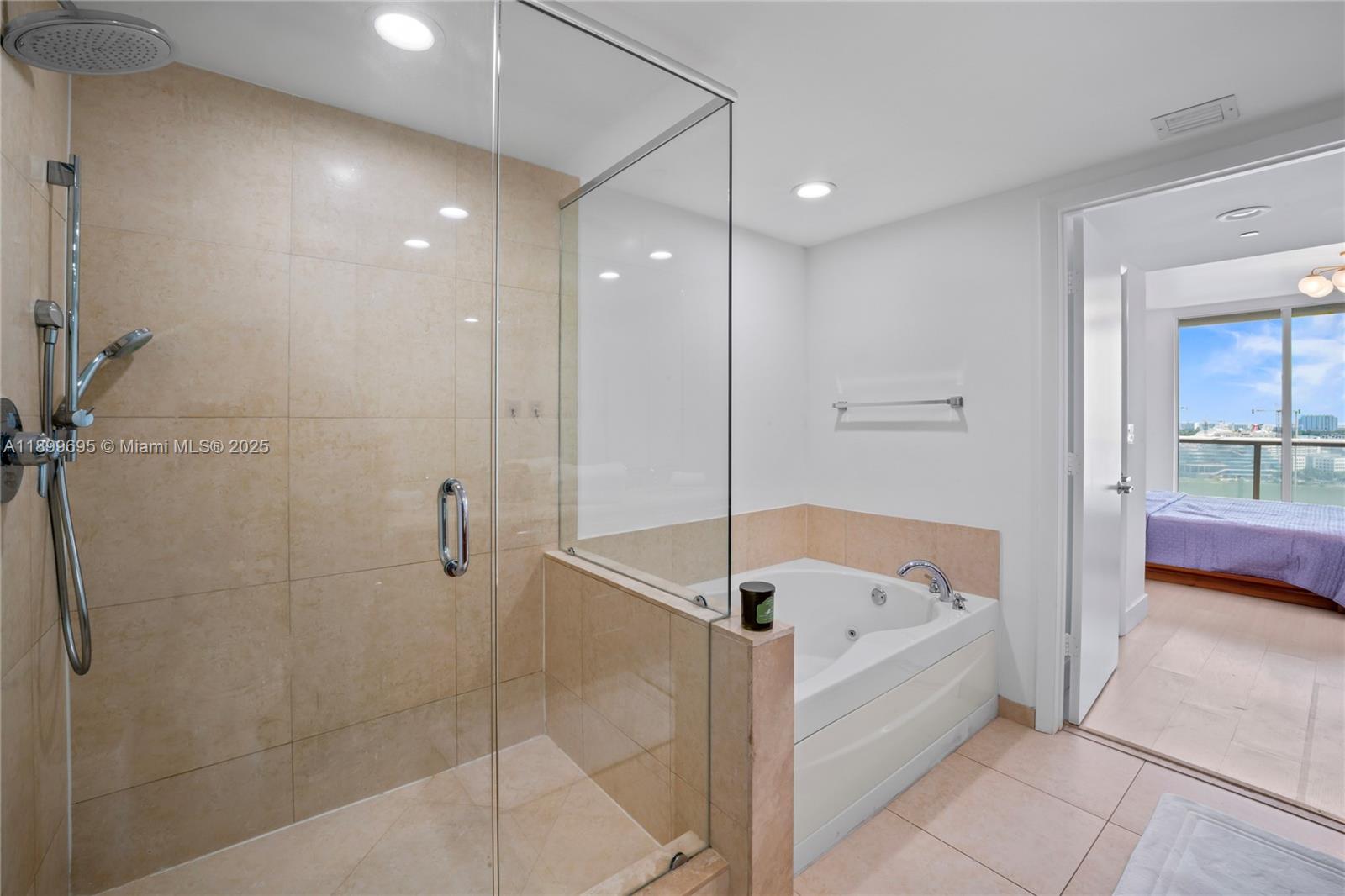 50 Biscayne Blvd #2308, Miami FL 33132