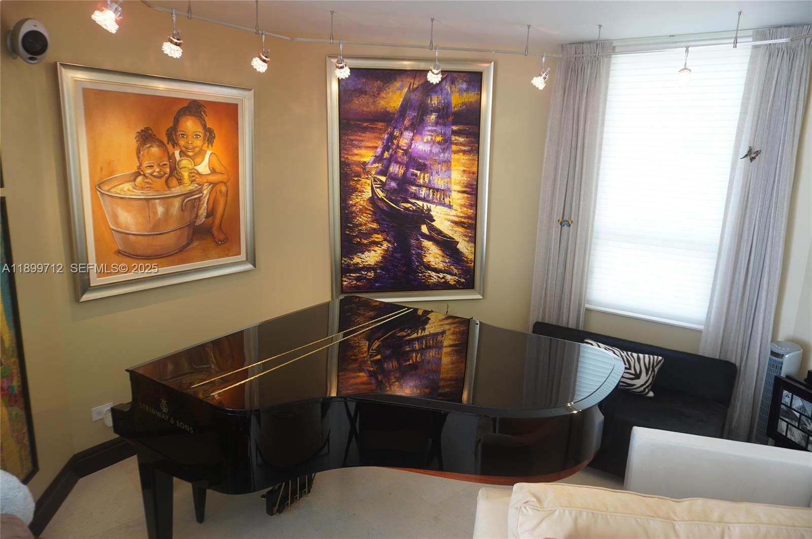 808 Brickell Key Dr #1508, Miami FL 33131