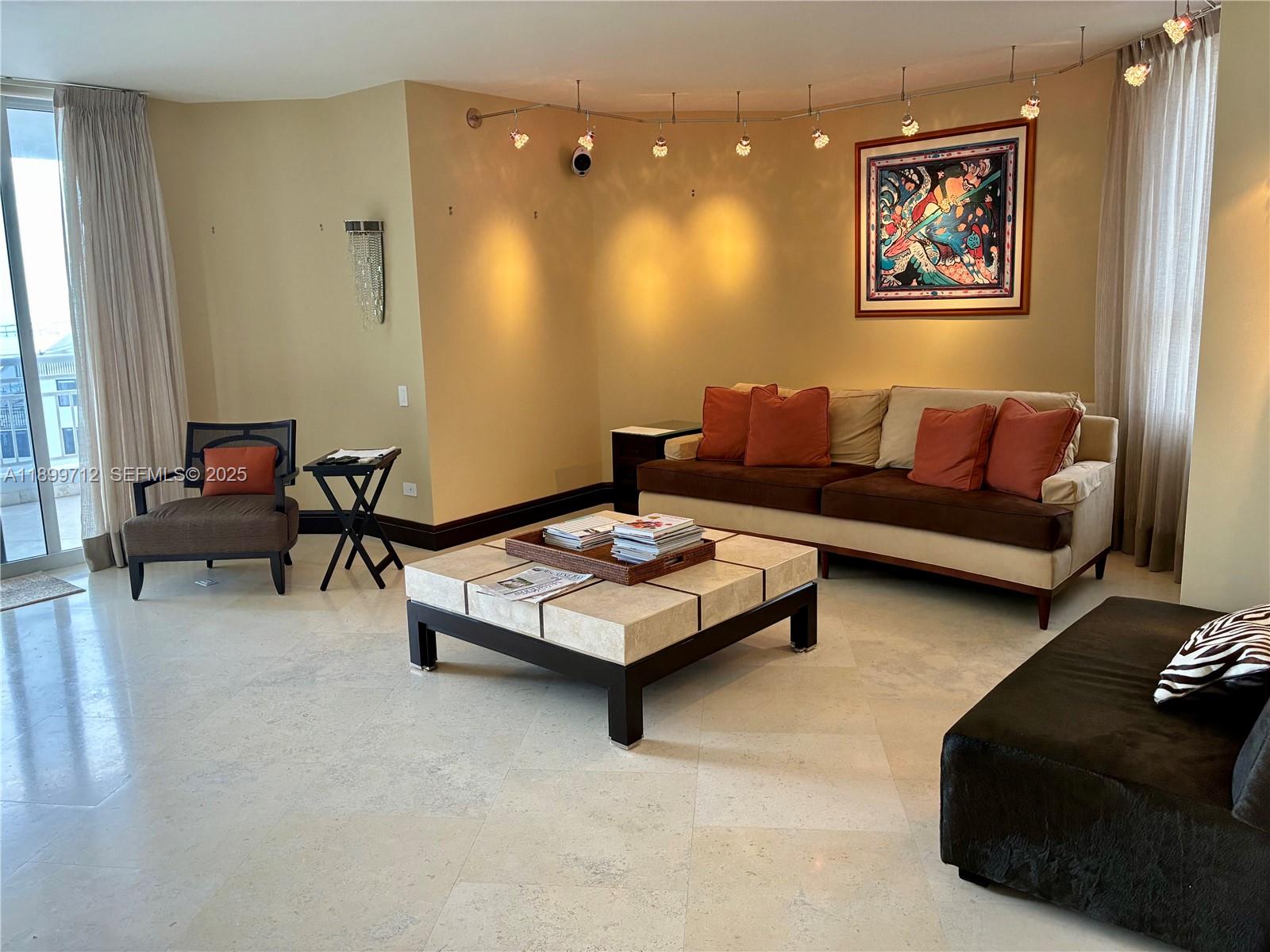 808 Brickell Key Dr #1508, Miami FL 33131