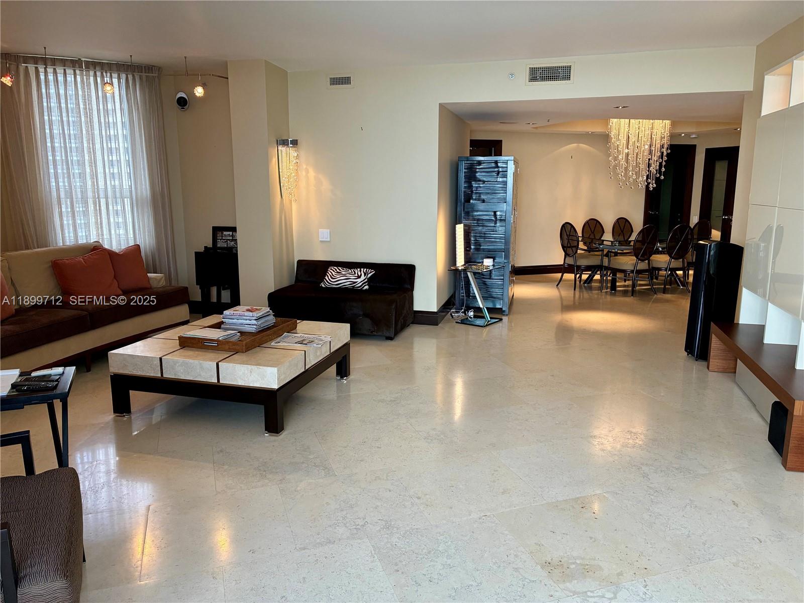 808 Brickell Key Dr #1508, Miami FL 33131