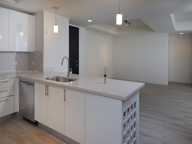 999 SW 1st Ave #2016, Miami FL 33130