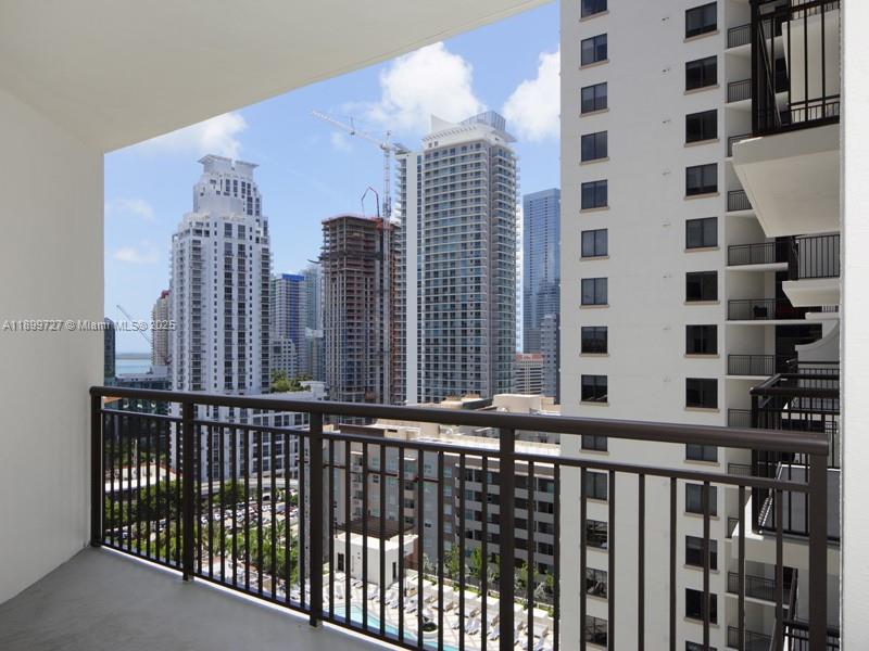 999 SW 1st Ave #2016, Miami FL 33130