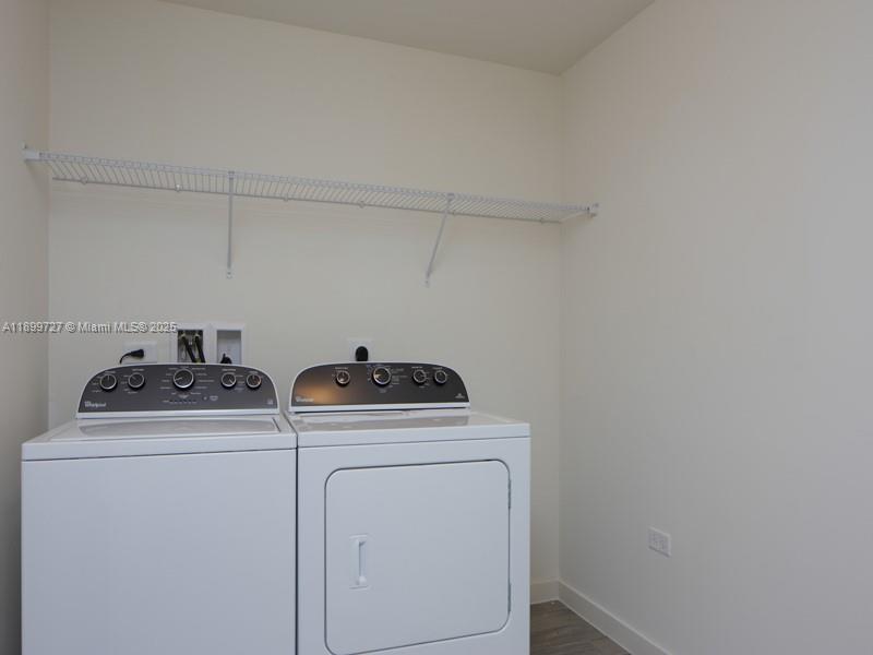 999 SW 1st Ave #2016, Miami FL 33130