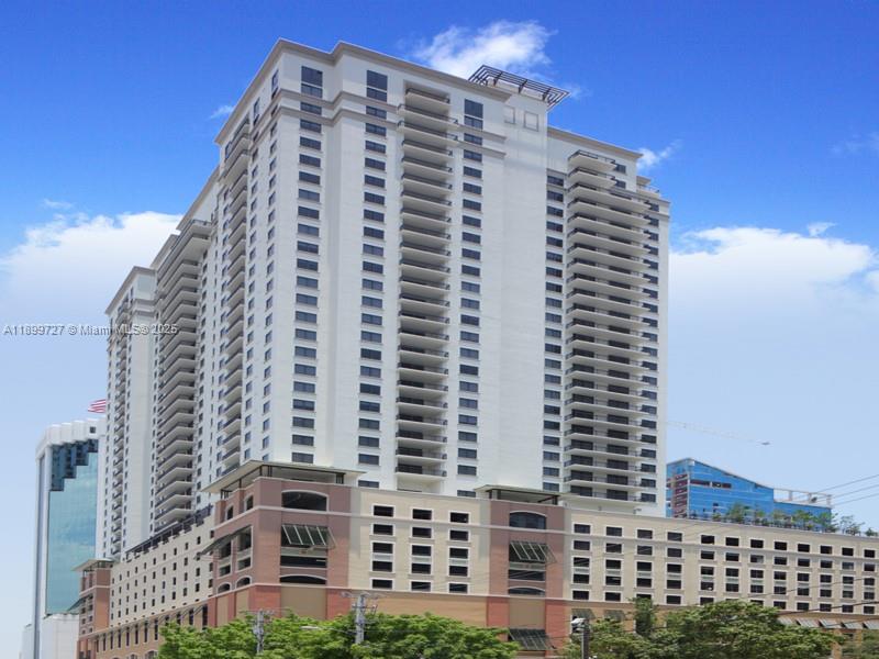 999 SW 1st Ave #2016, Miami FL 33130