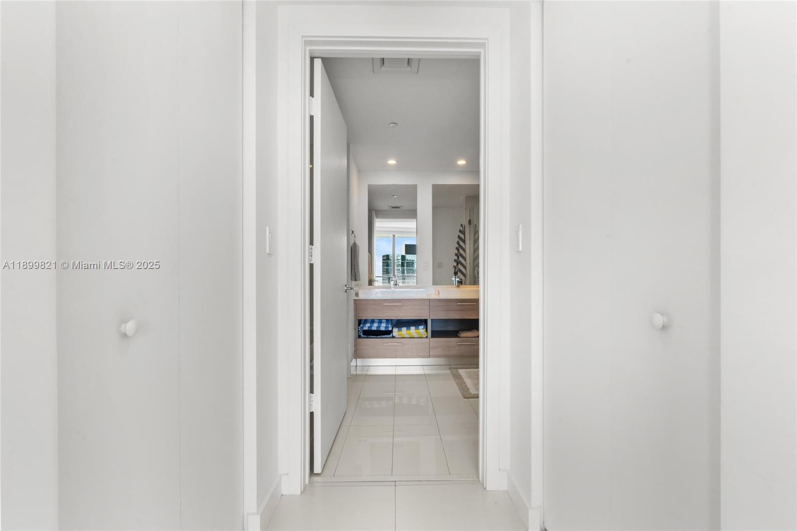 1300 S Miami Ave #2803, Miami FL 33130