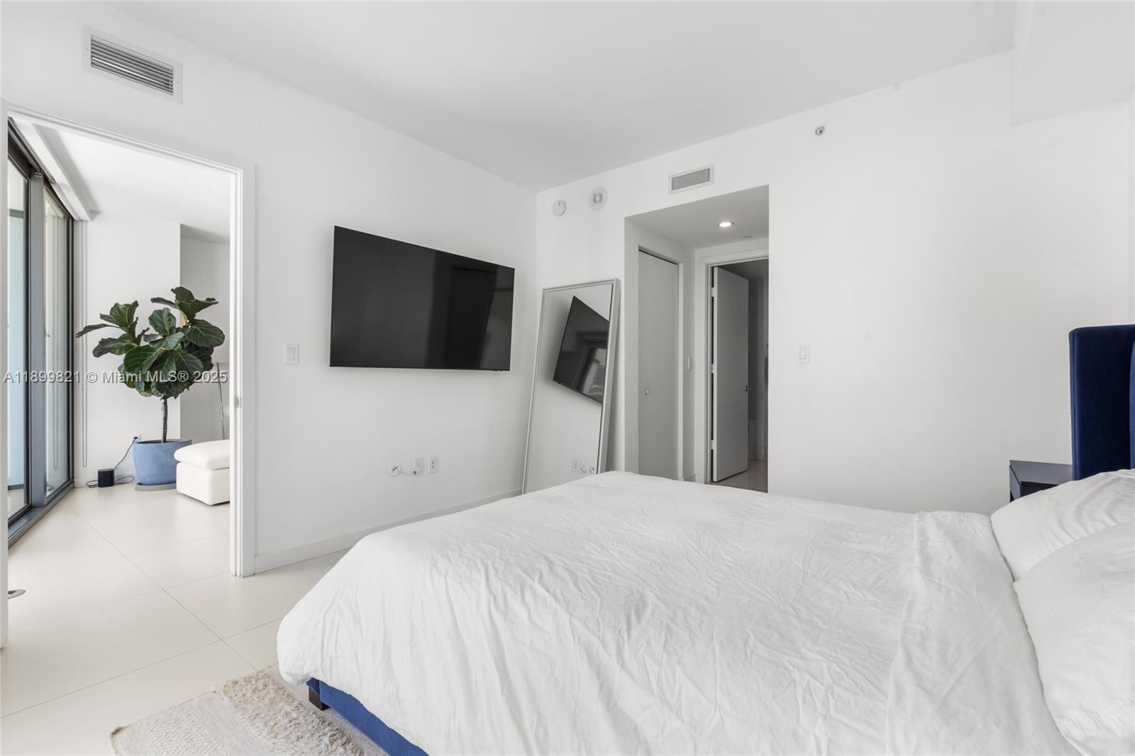 1300 S Miami Ave #2803, Miami FL 33130