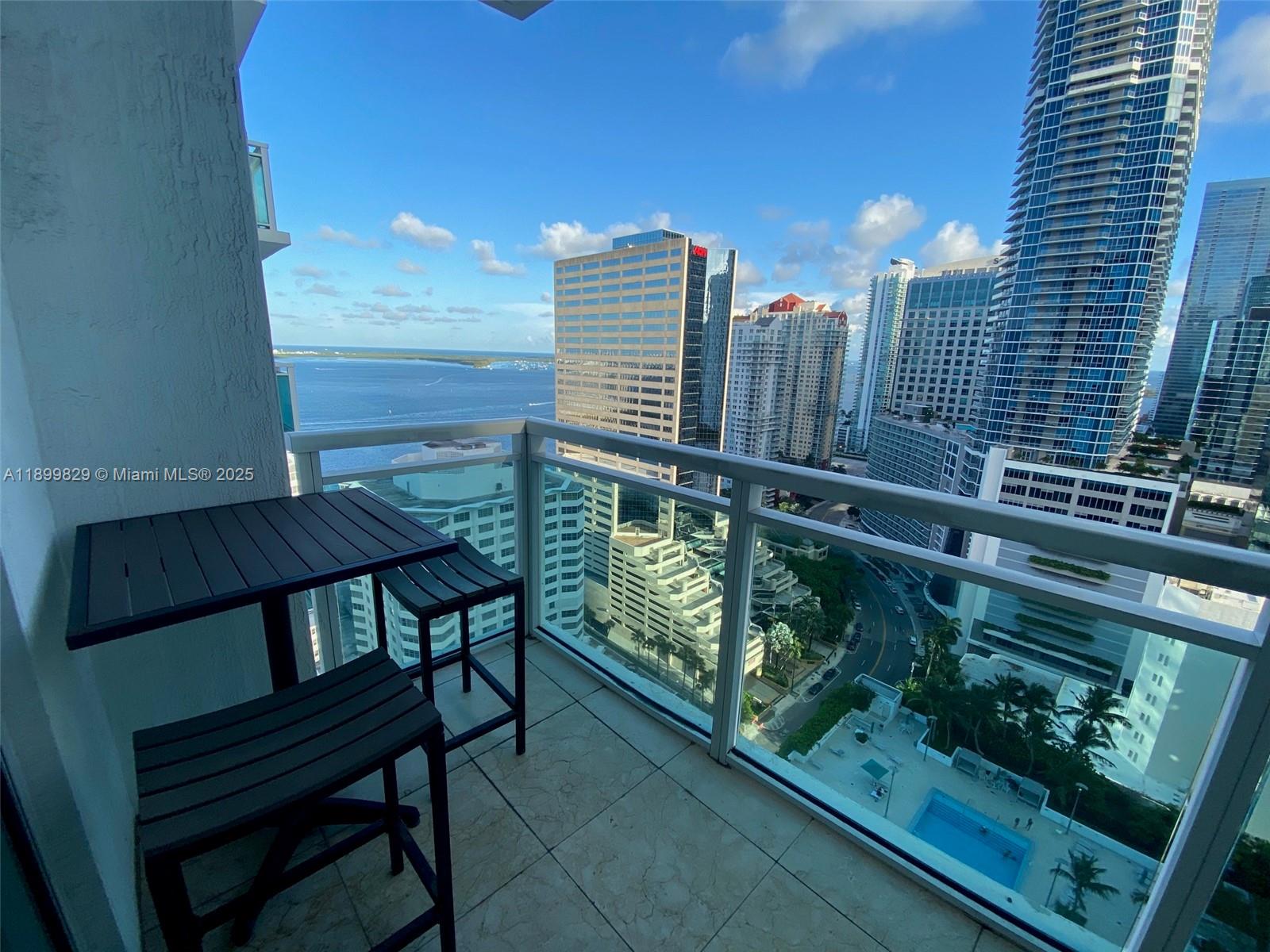 950 Brickell Bay Dr #2707, Miami FL 33131