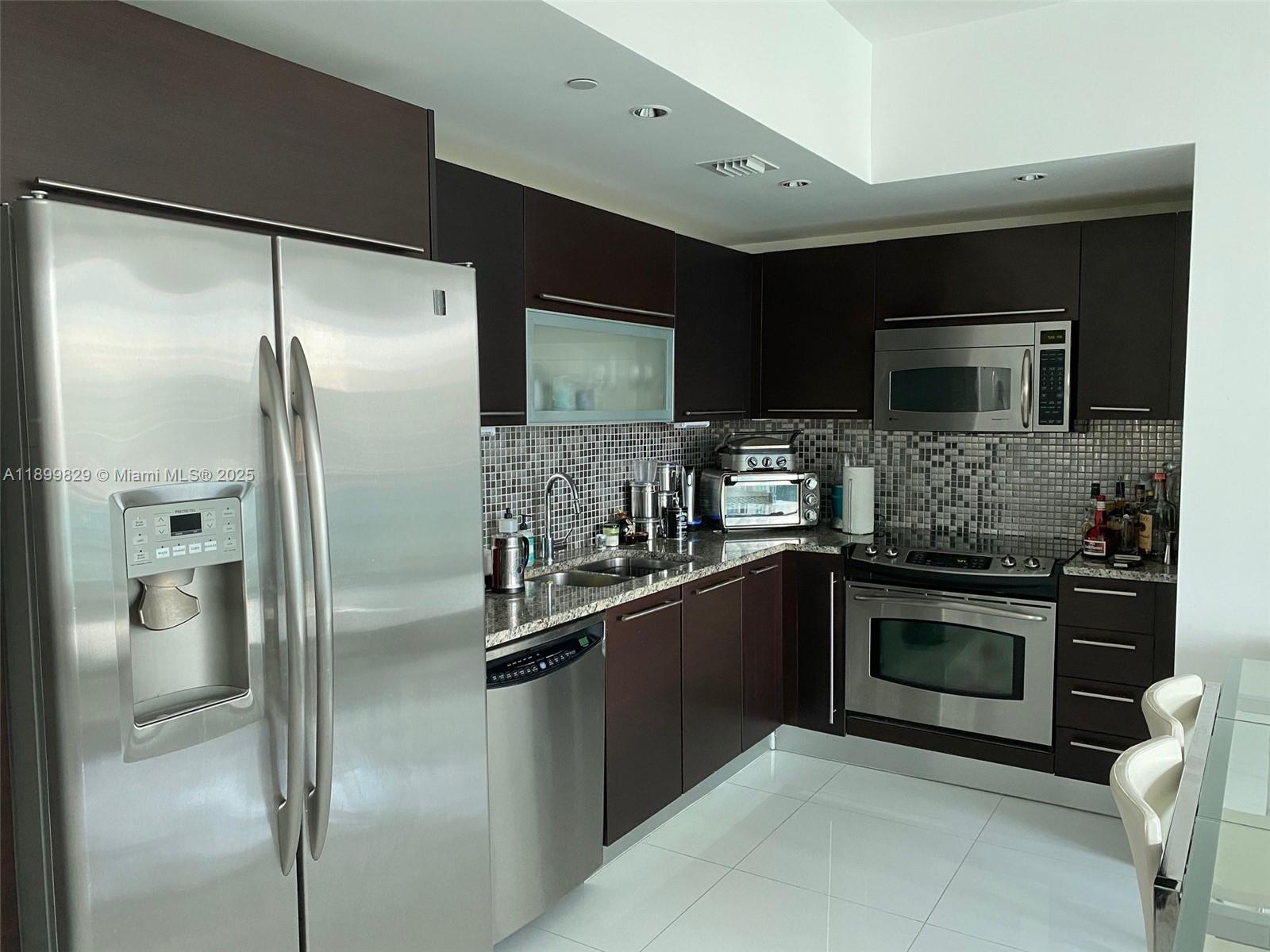 950 Brickell Bay Dr #2707, Miami FL 33131