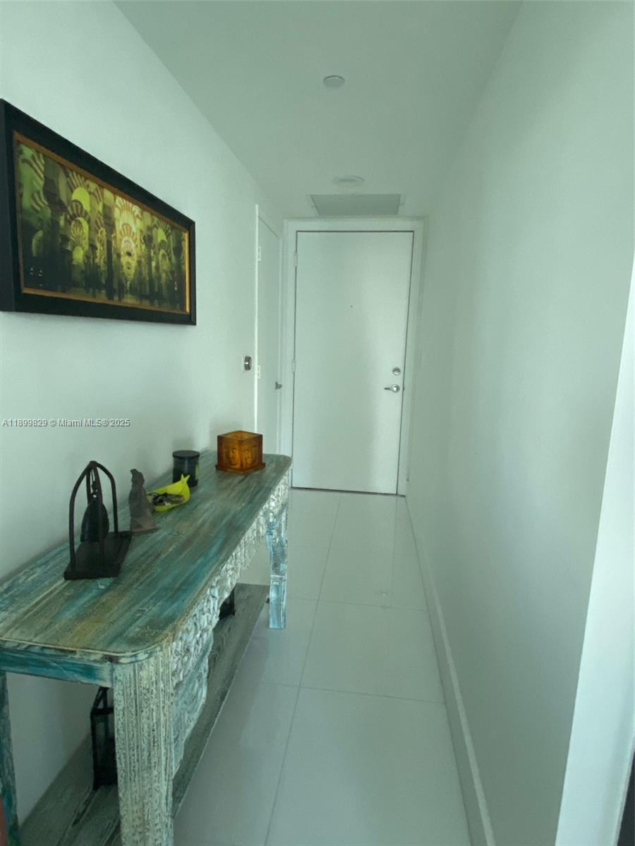 950 Brickell Bay Dr #2707, Miami FL 33131