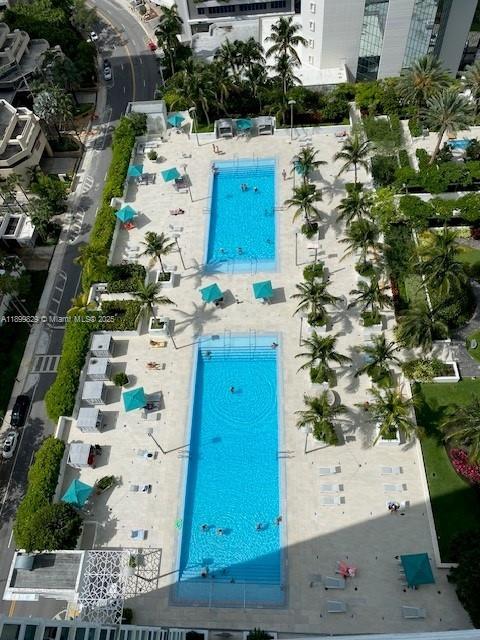 950 Brickell Bay Dr #2707, Miami FL 33131