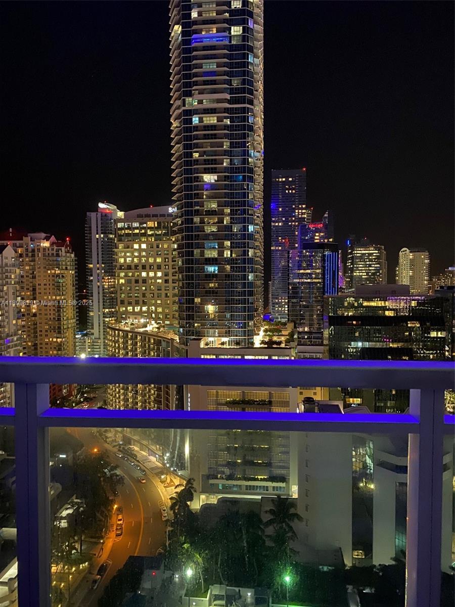 950 Brickell Bay Dr #2707, Miami FL 33131