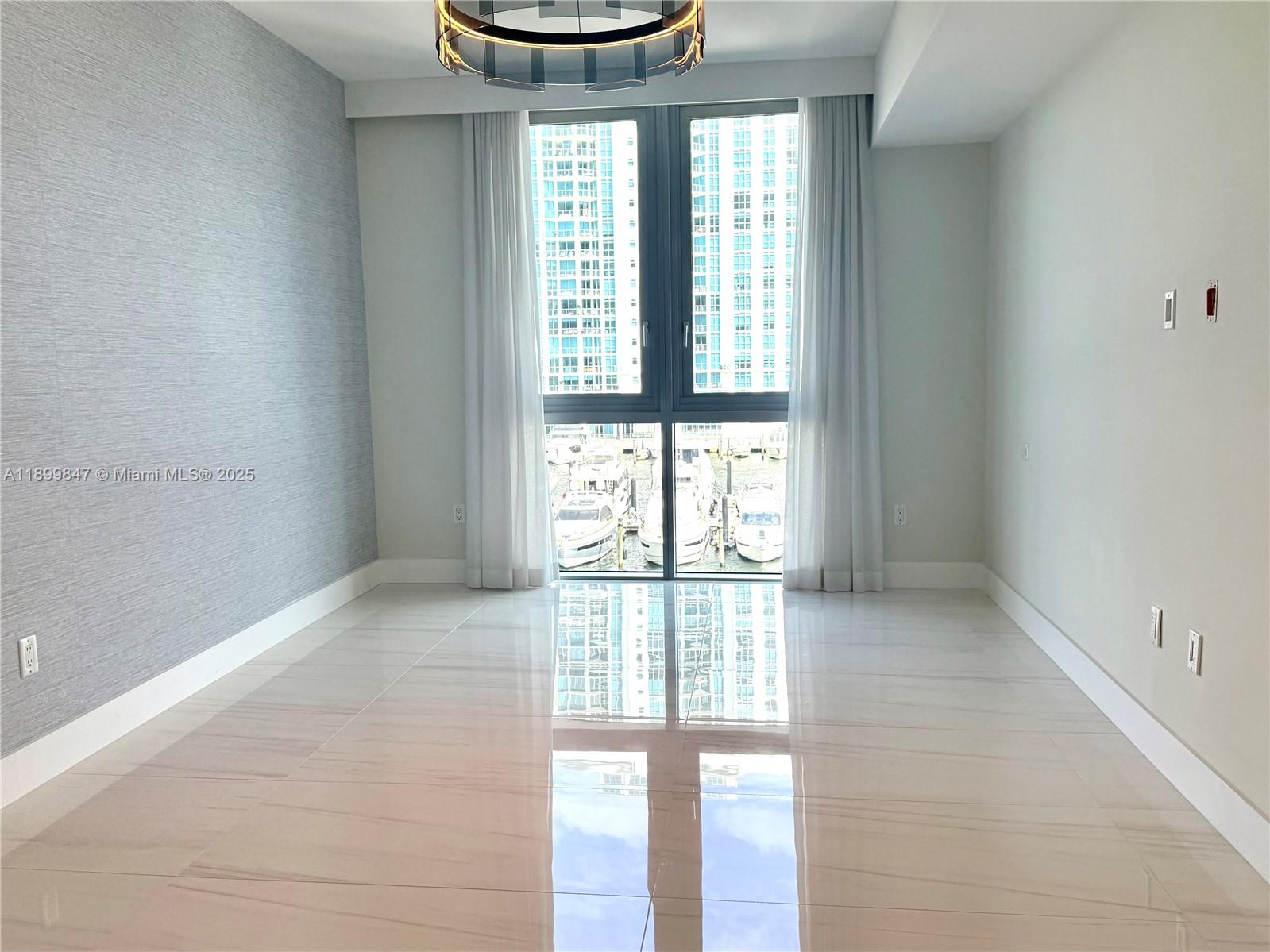 17111 Biscayne Blvd #409, North Miami Beach FL 33160