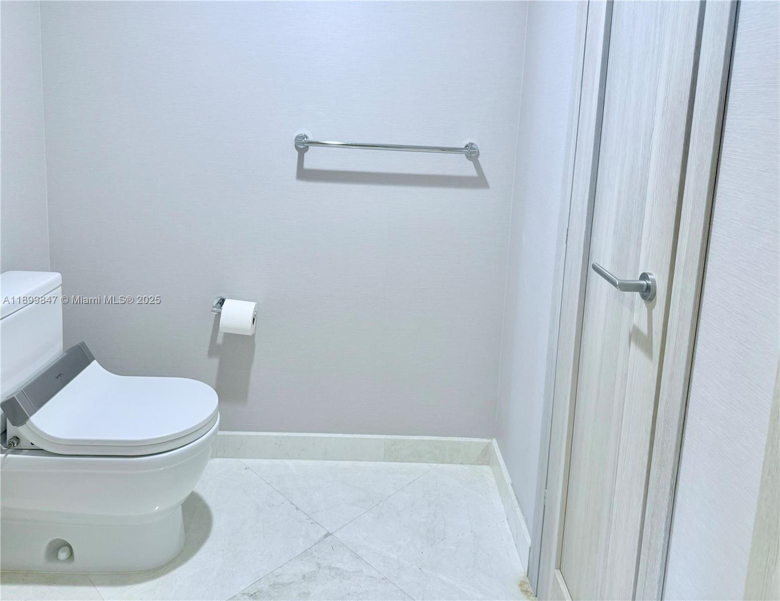 17111 Biscayne Blvd #409, North Miami Beach FL 33160