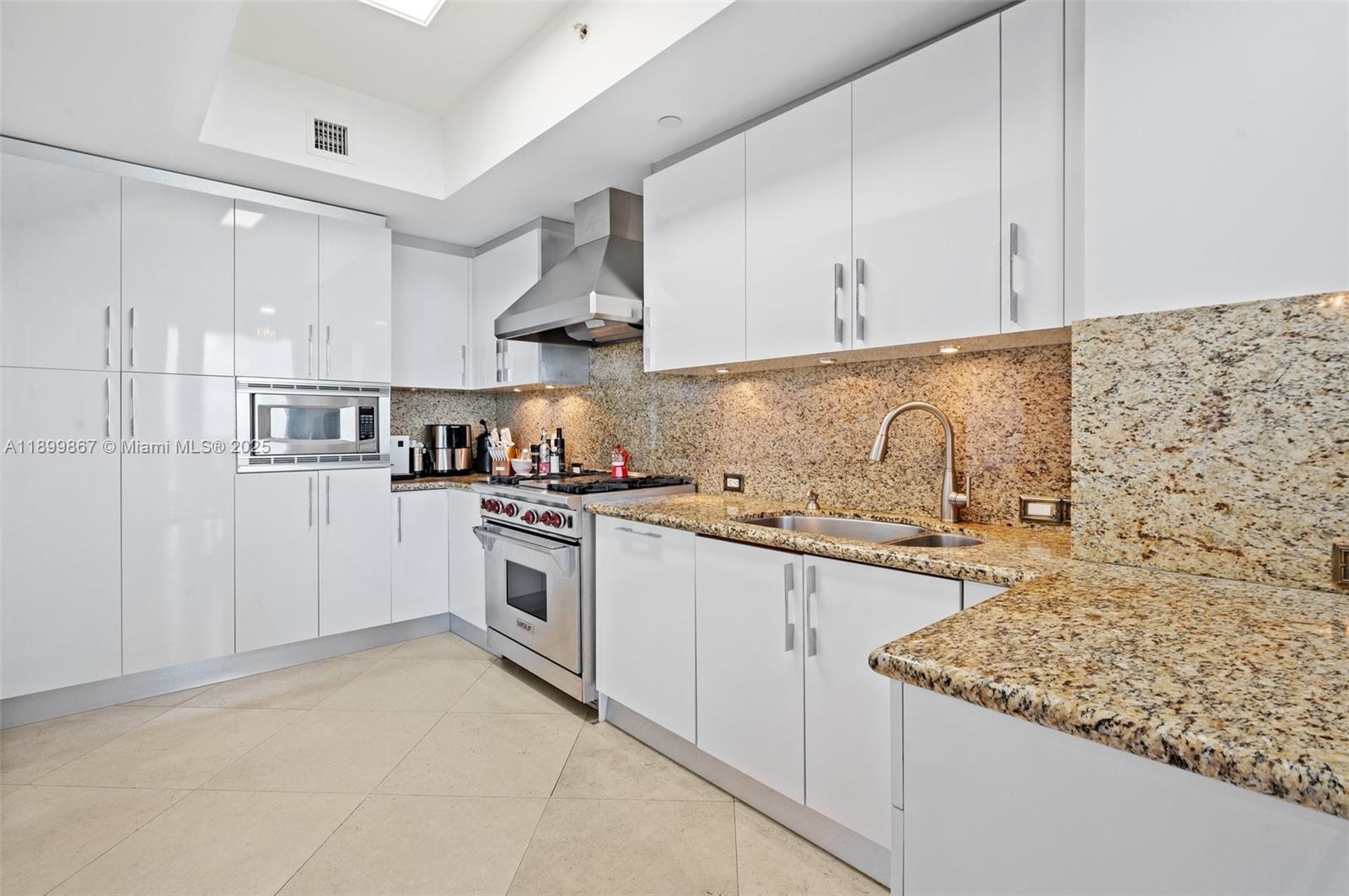 17875 Collins Ave #702, Sunny Isles Beach FL 33160