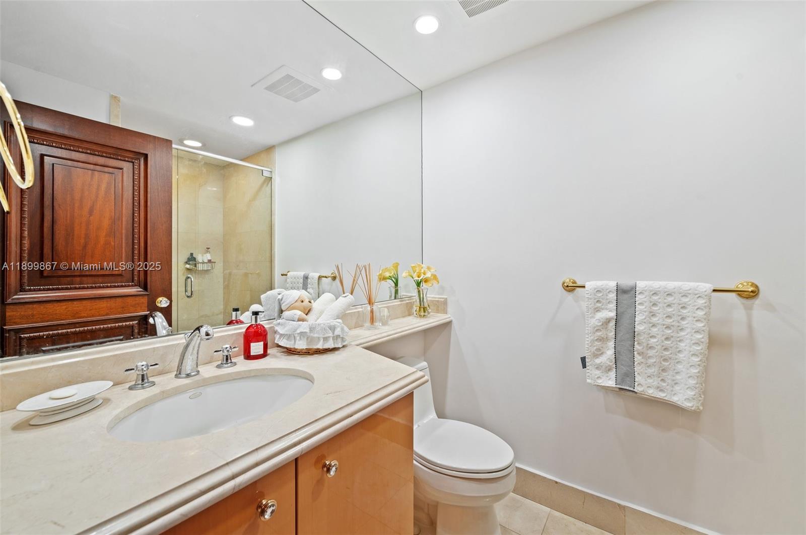 17875 Collins Ave #702, Sunny Isles Beach FL 33160