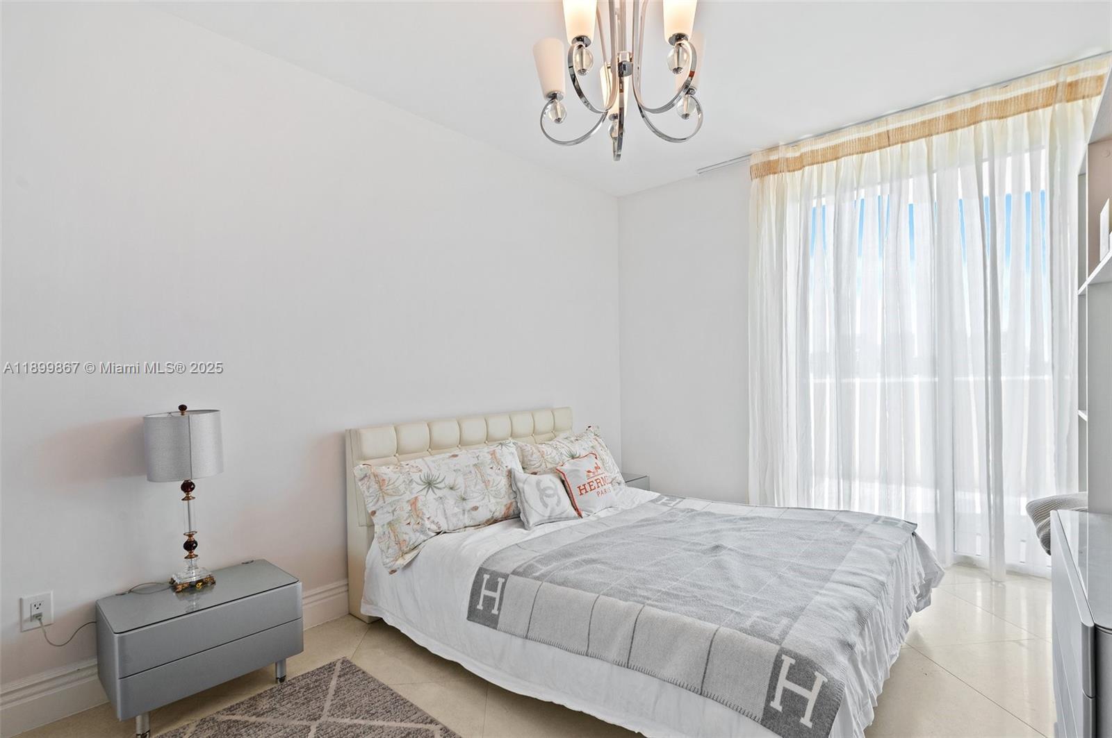17875 Collins Ave #702, Sunny Isles Beach FL 33160