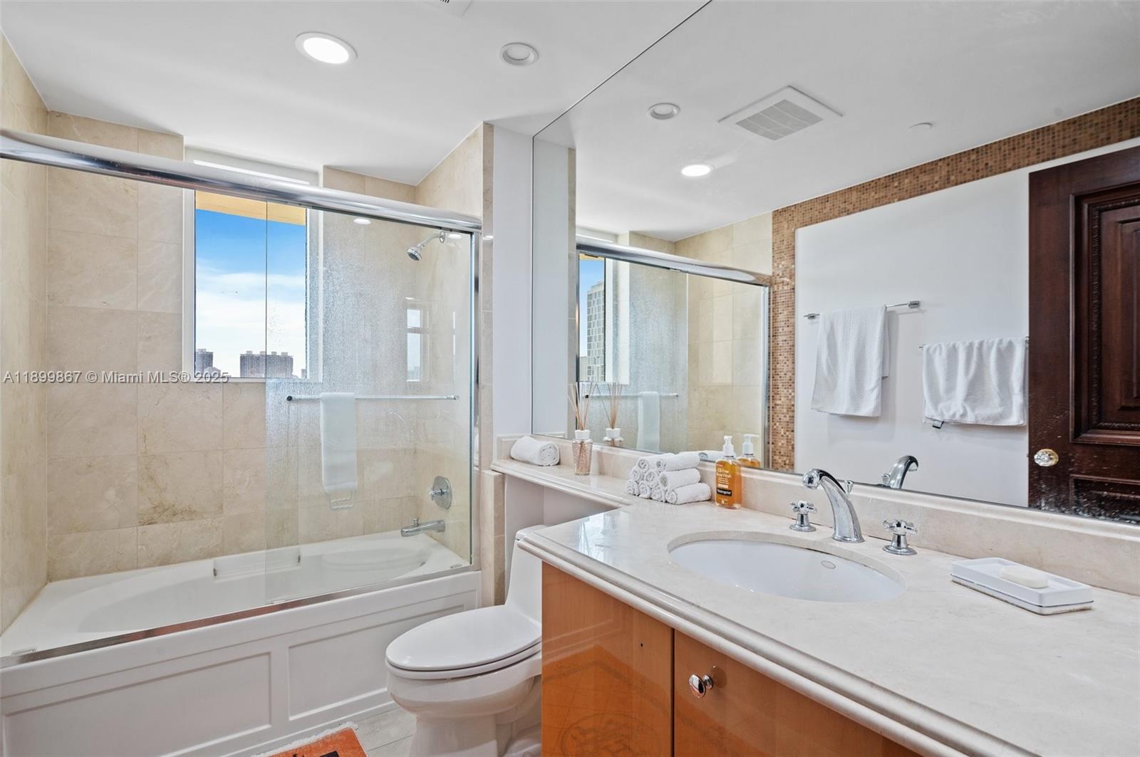 17875 Collins Ave #702, Sunny Isles Beach FL 33160