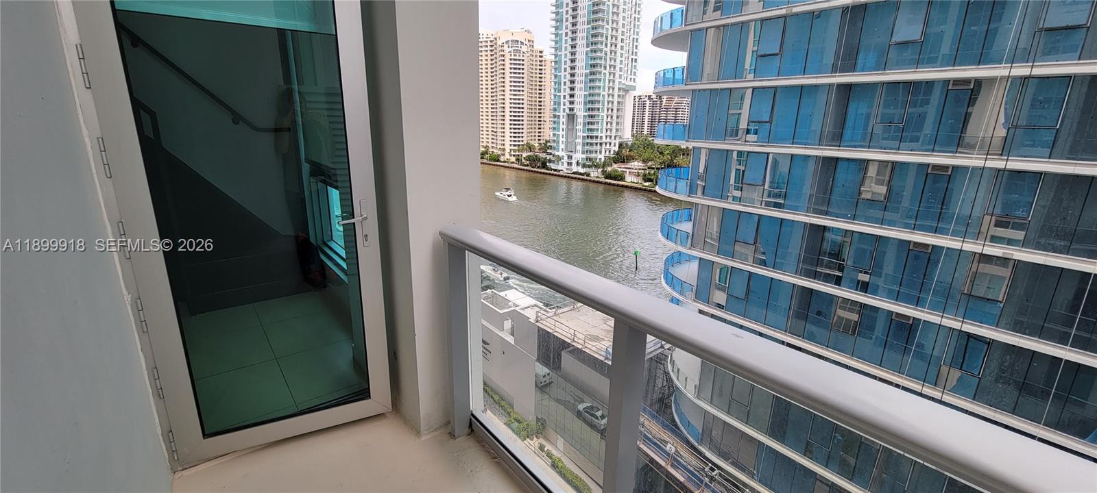 300 S Biscayne Blvd #L-1004, Miami FL 33131