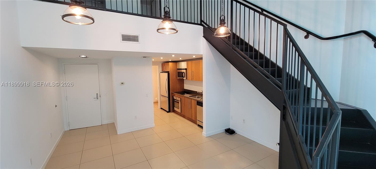 300 S Biscayne Blvd #L-1004, Miami FL 33131
