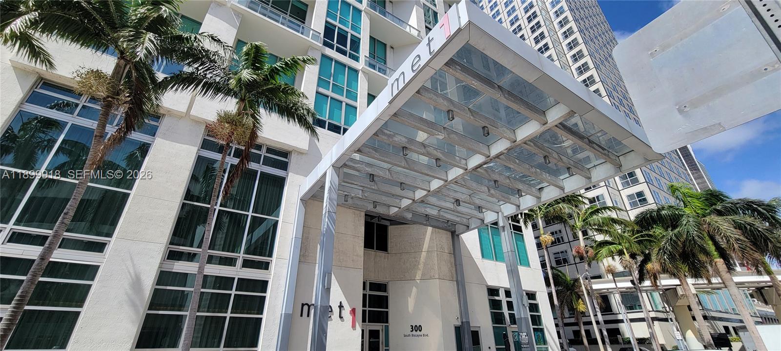 300 S Biscayne Blvd #L-1004, Miami FL 33131