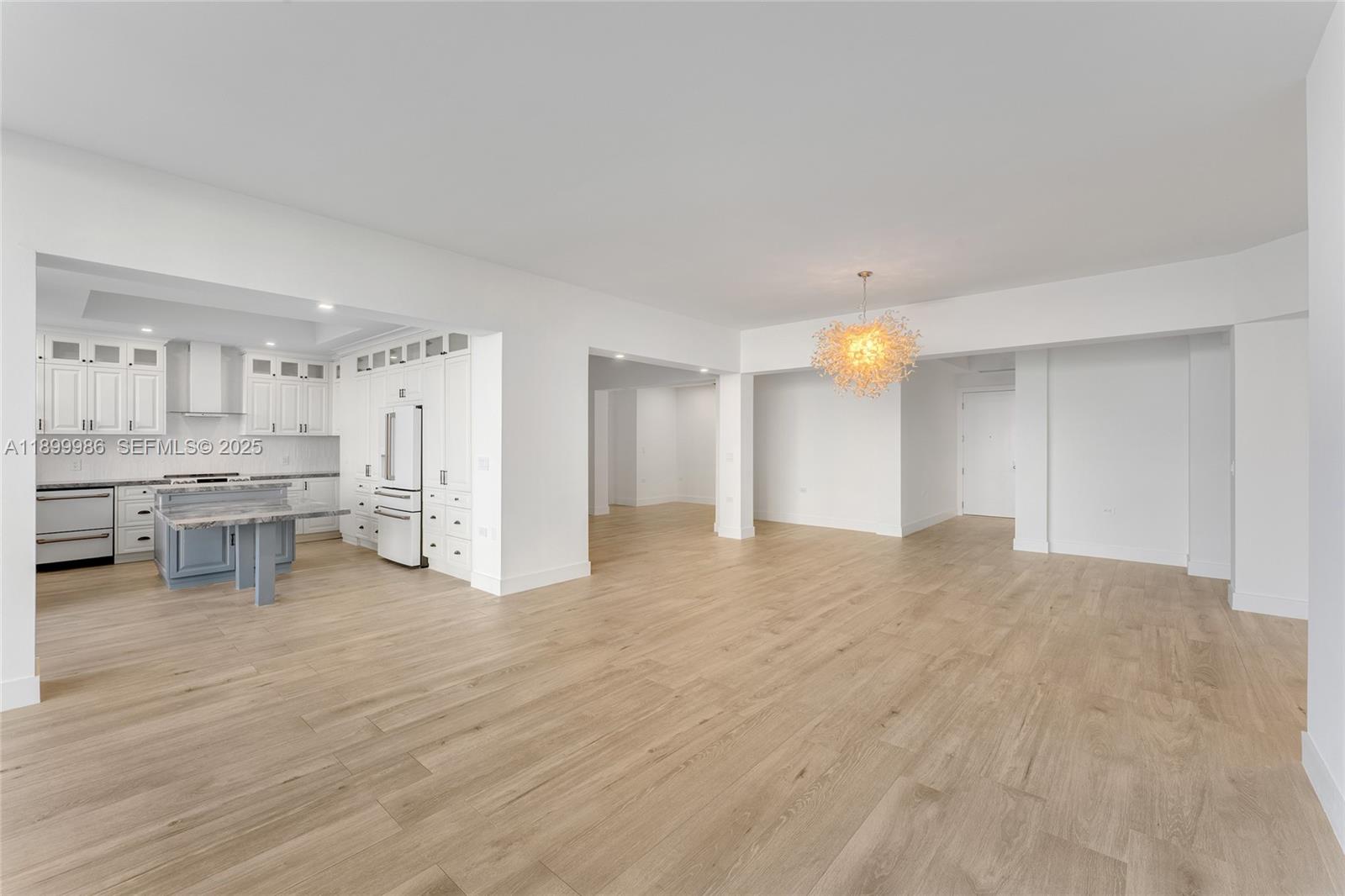 848 Brickell Key Dr #204, Miami FL 33131