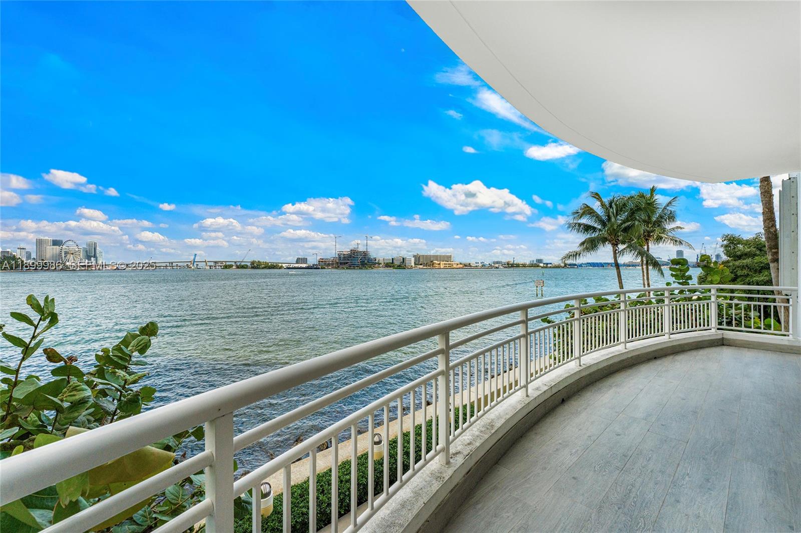 848 Brickell Key Dr #204, Miami FL 33131
