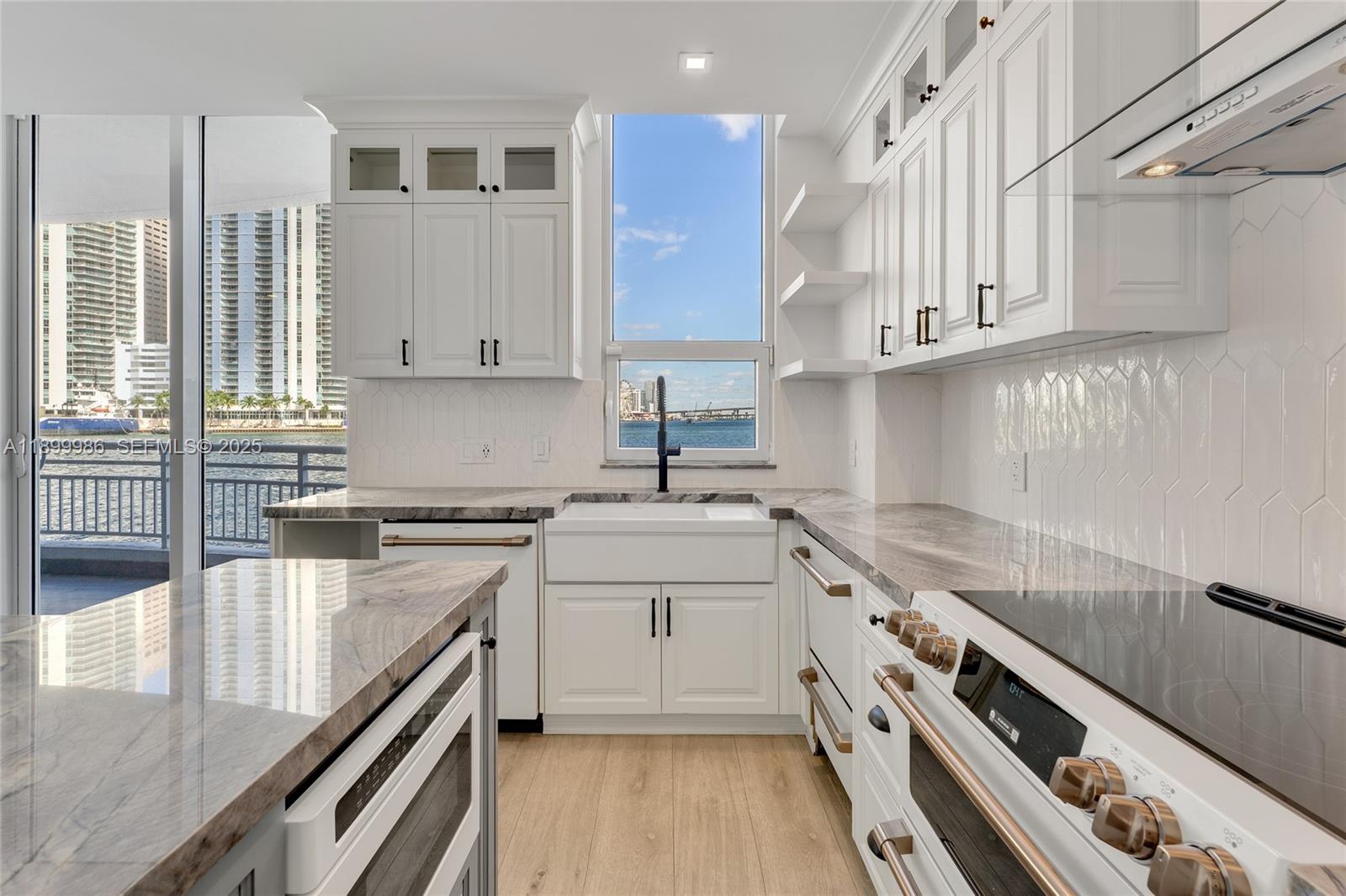 848 Brickell Key Dr #204, Miami FL 33131