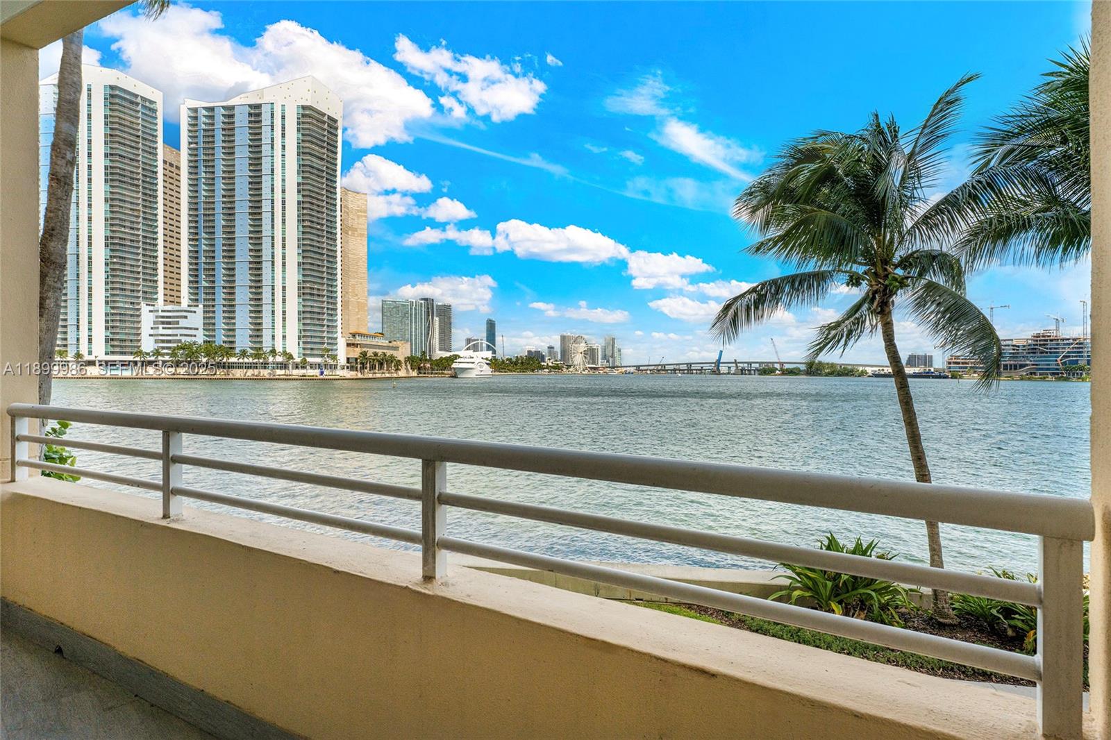 848 Brickell Key Dr #204, Miami FL 33131