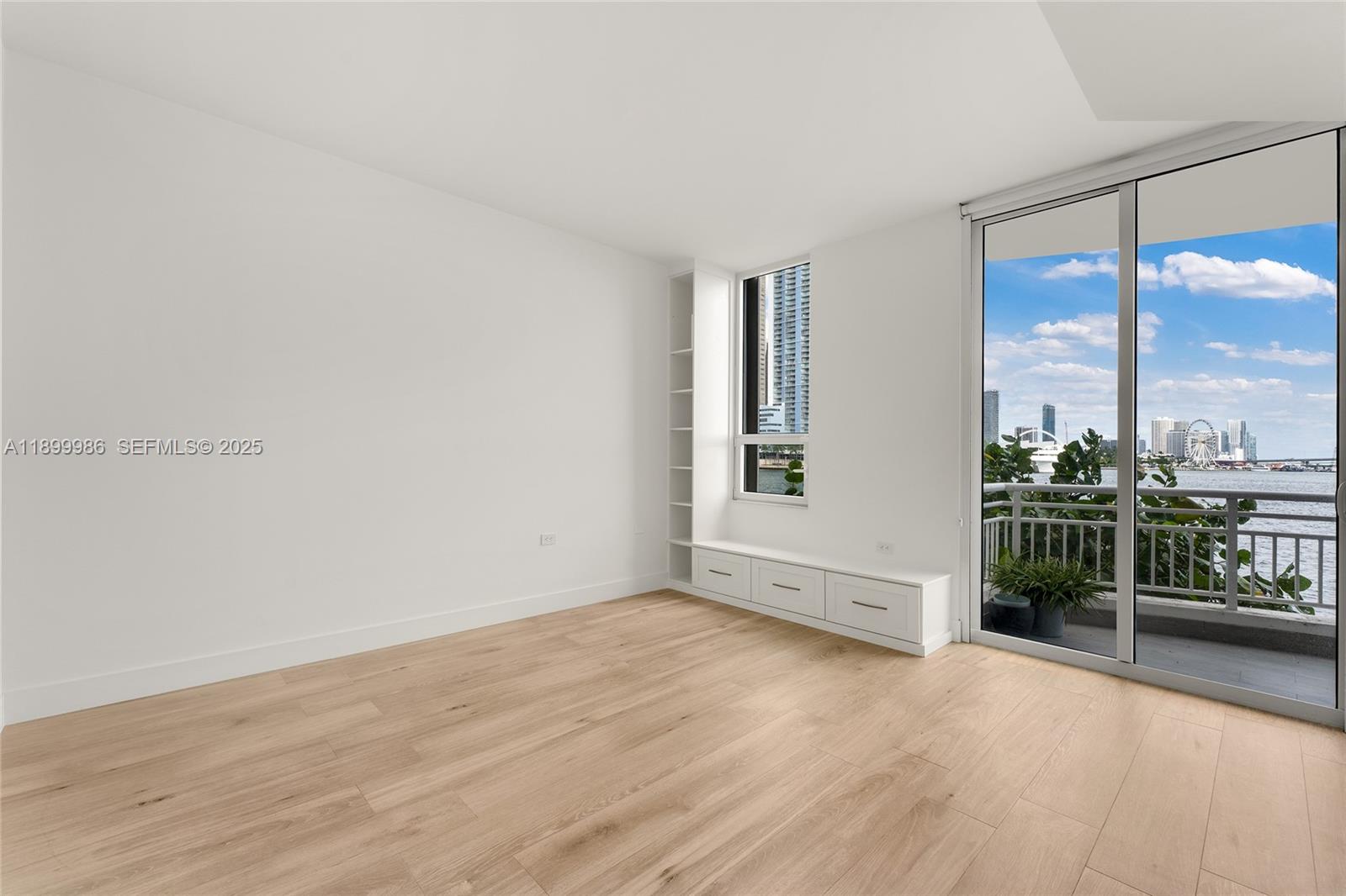 848 Brickell Key Dr #204, Miami FL 33131