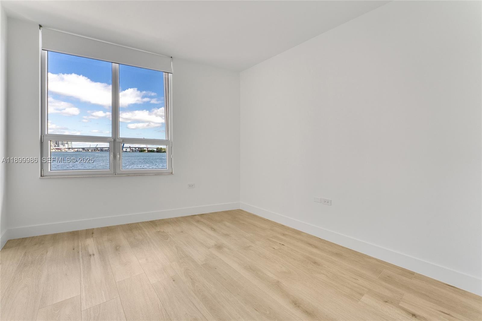 848 Brickell Key Dr #204, Miami FL 33131